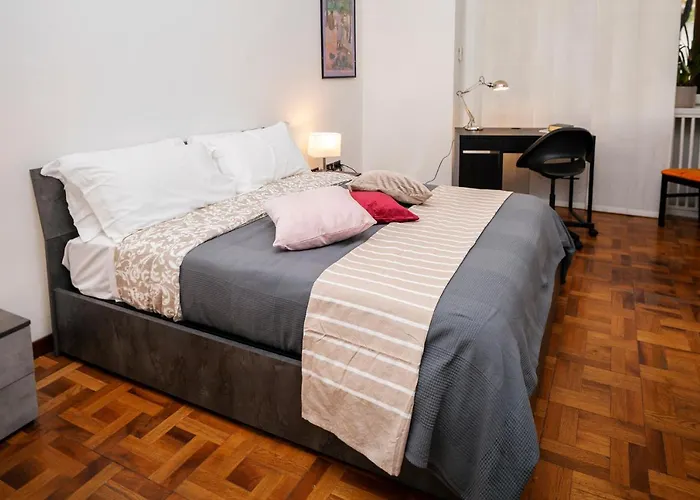 Central Apartment *