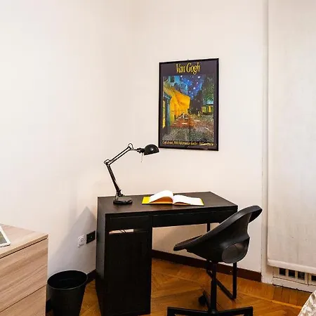 Central Apartment *