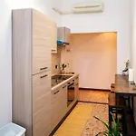 Central Apartment Apartamento *