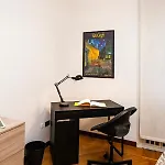Central Apartment *