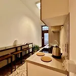 Central Apartment *